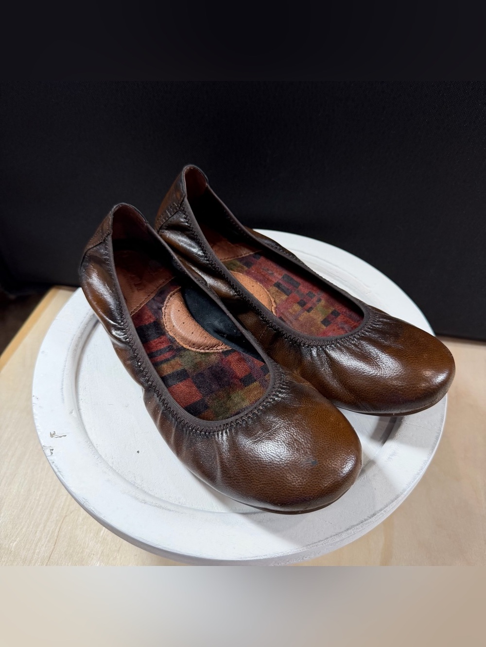 Women’s Born Julianne Ballet Brown Leather Flats Size 7.5 Excellent Condition